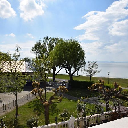 Seehotel Herlinde Podersdorf am See Esterno foto