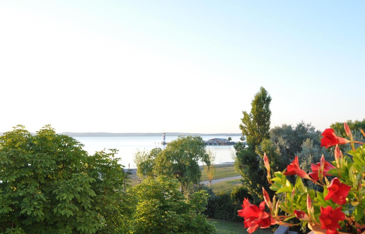 Seehotel Herlinde Podersdorf am See Esterno foto