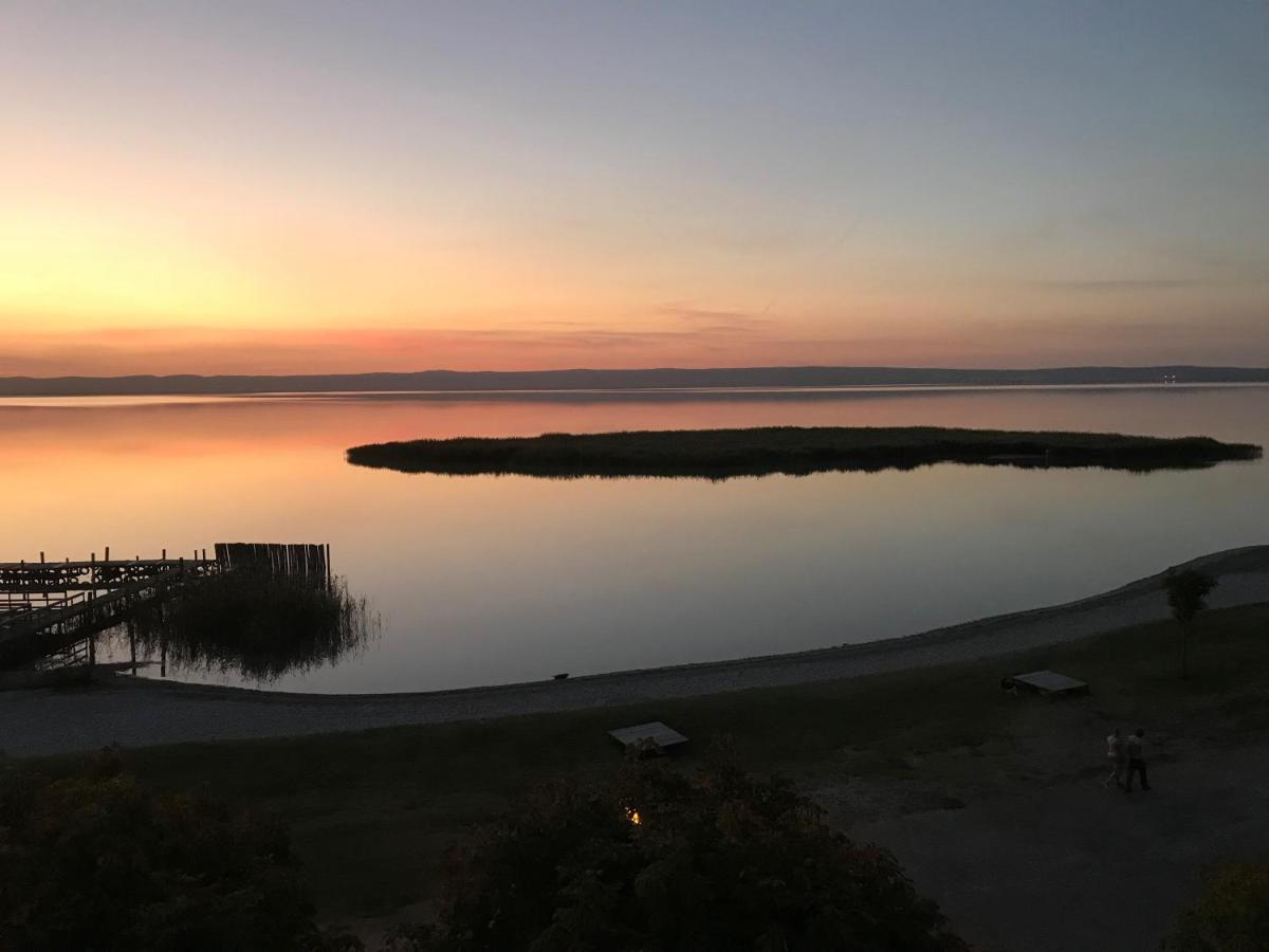 Seehotel Herlinde Podersdorf am See Esterno foto
